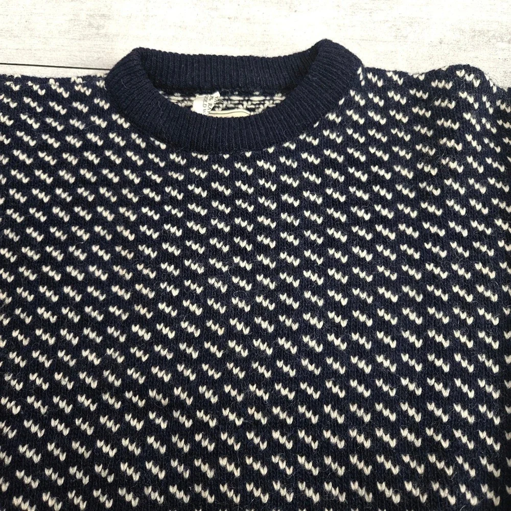 Vintage LL Bean Birdseye Sweater Navy Blue Wool Blend Norway Crewneck Med-Large - Picture 2 of 8